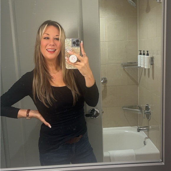 Meet your Posher, Christine - Picture 1 of 1